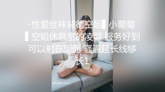 三个漂亮妞的极品诱惑，全程露脸跟狼友发骚吃奶玩逼一起亲小嘴道具抽插，看的摄影师都忍不住了口交鸡巴爆草