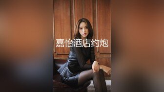 【新片速遞】苗条少妇被鸭舌帽胖男，女上位插穴，骚货一脸享受，换个姿势后入继续操