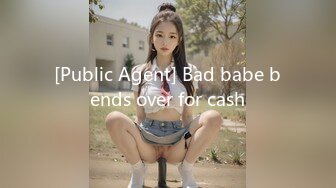 棕丝女友拿着屌往里插