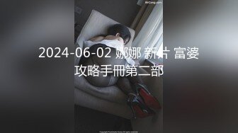 三个嫩妹妹随便操，小舌头舔大屌，无毛小穴骑乘位，屌太大慢慢没入，主动自己动，嫩穴很舒服