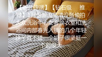 性感SEXY的小妖Ts小雪吖七七 - 没忍住又穿女装了，妩媚的少妇？庭院前仙女棒翘的老高，不知邻居王大爷会不会偷看~~