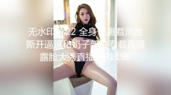 大胆坑神潜入商场女厕独占坑位隔板缝中现场实拍多位小姐姐方便☛角度刁钻逼脸同框 (6)